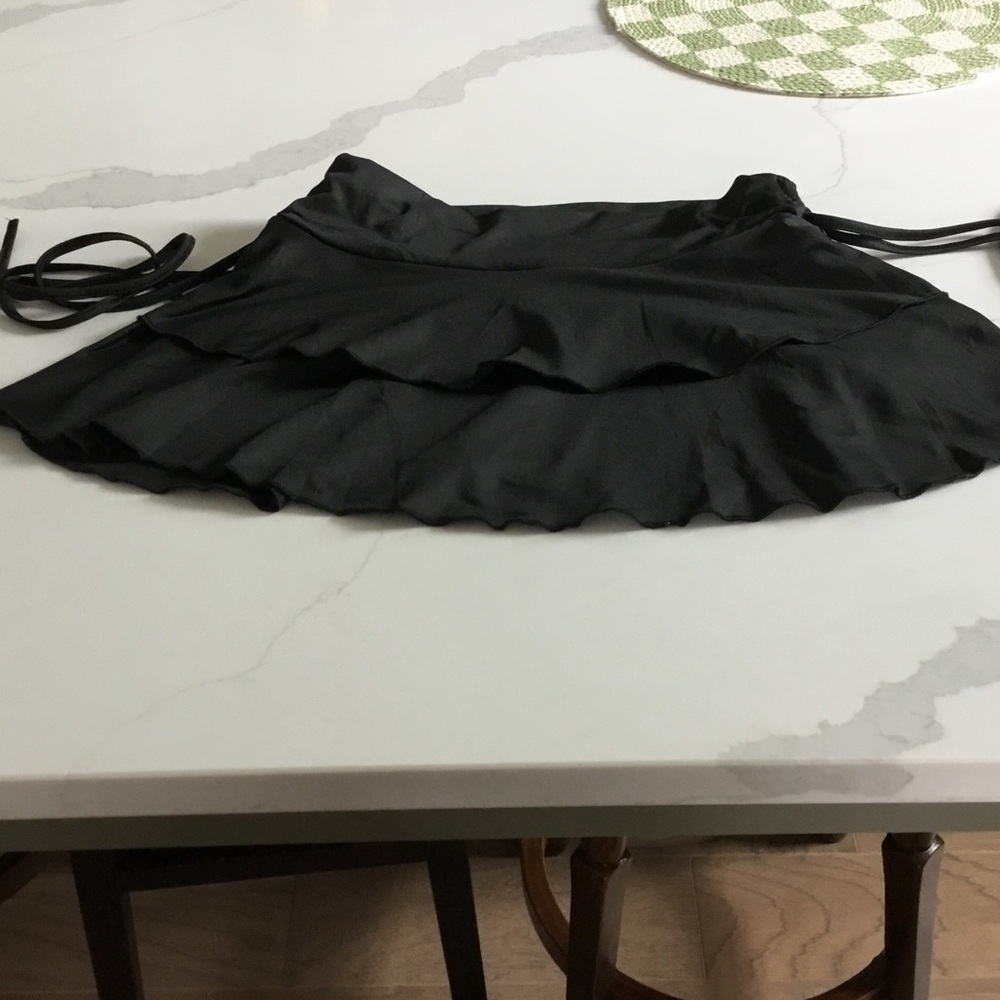 Black Ruffle Tie-Waist Skater Skirt - Women